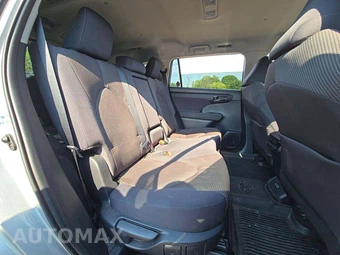 2023 Toyota Highlander LE - miniatura 17