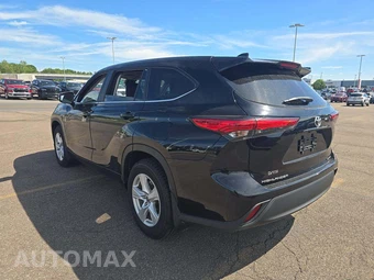 2023 Toyota Highlander LE - miniatura 2