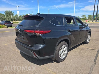 2023 Toyota Highlander LE - miniatura 3