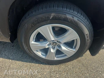 2023 Toyota Highlander LE - miniatura 11