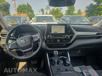 2023 Toyota Highlander LE - miniatura 14