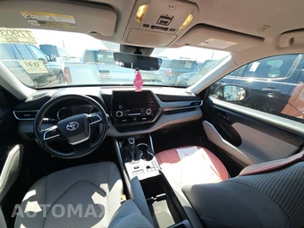 2023 Toyota Highlander LE – miniatura 11