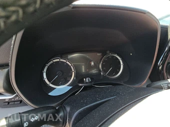 2023 Toyota Highlander LE – miniatura 12