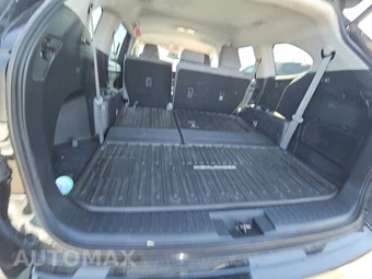 2023 Toyota Highlander LE – miniatura 16