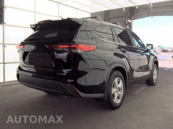 2023 Toyota Highlander LE – miniatura 4
