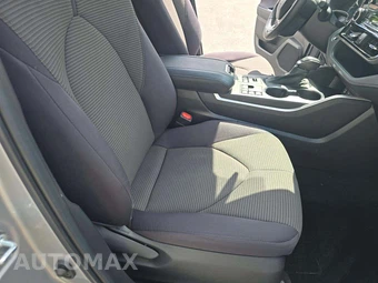 2023 Toyota Highlander LE - miniatura 16