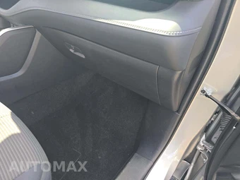 2023 Toyota Highlander LE - miniatura 17