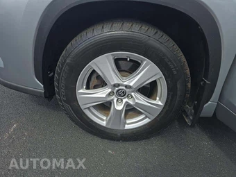 2023 Toyota Highlander LE - miniatura 22