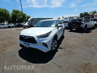 2023 Toyota Highlander LE