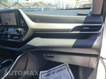 2023 Toyota Highlander LE – miniatura 17