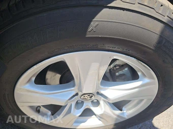 2023 Toyota Highlander LE – miniatura 28