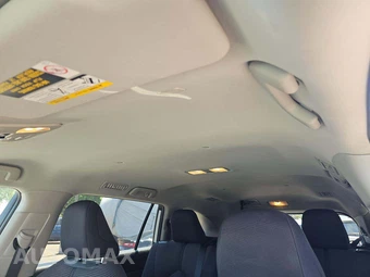 2023 Toyota Highlander LE – miniatura 8