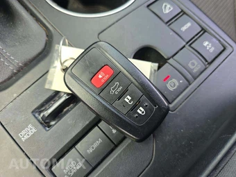 2023 Toyota Highlander LE – miniatura 8