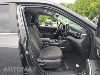 2023 Toyota Highlander LE – miniatura 16