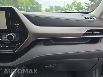 2023 Toyota Highlander LE – miniatura 17