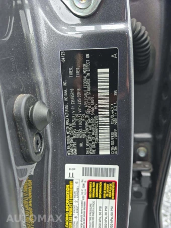 2023 Toyota Highlander LE – miniatura 2