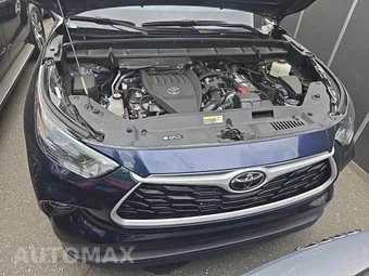 2023 Toyota Highlander LE - miniatura 18