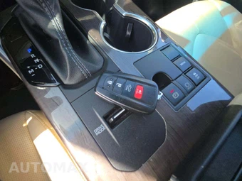 2023 Toyota Highlander Limited - miniatura 8