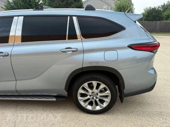 2023 Toyota Highlander Limited - miniatura 16