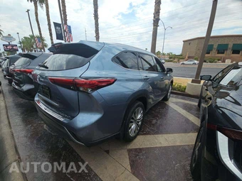 2023 Toyota Highlander Platinum - miniatura 3