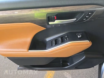 2023 Toyota Highlander Platinum - miniatura 9