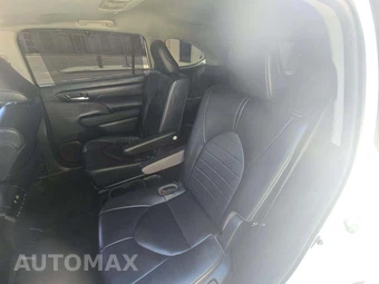 2023 Toyota Highlander XLE - miniatura 10