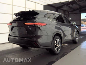 2023 Toyota Highlander XLE - miniatura 4