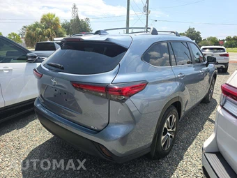 2023 Toyota Highlander XLE - miniatura 3