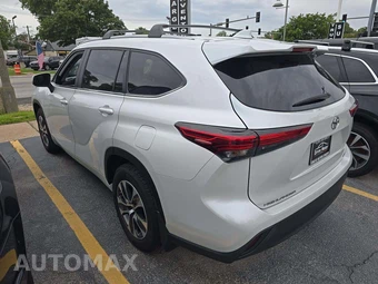 2023 Toyota Highlander XLE - miniatura 2