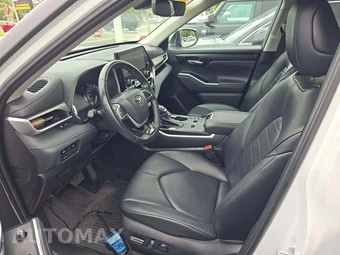 2023 Toyota Highlander XLE - miniatura 6