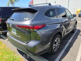 2023 Toyota Highlander XLE - miniatura 3