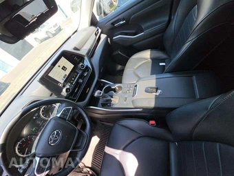 2023 Toyota Highlander XLE - miniatura 8