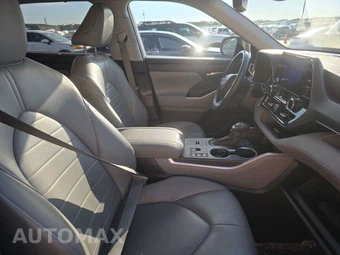 2023 Toyota Highlander XLE – miniatura 8
