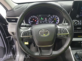 2023 Toyota Highlander XLE - miniatura 10