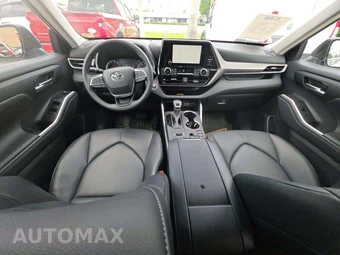 2023 Toyota Highlander XLE - miniatura 7