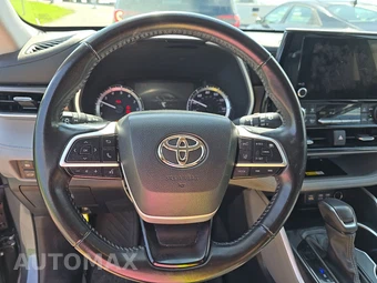 2023 Toyota Highlander XLE - miniatura 10
