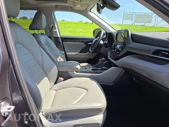 2023 Toyota Highlander XLE - miniatura 8