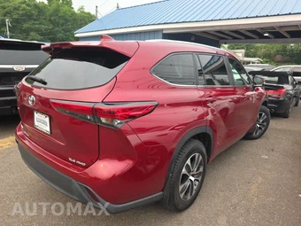 2023 Toyota Highlander XLE - miniatura 4