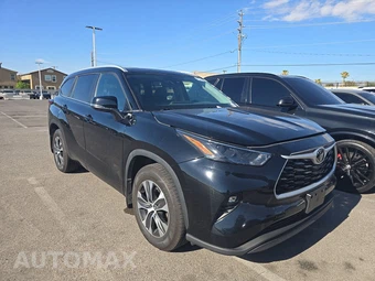 2023 Toyota Highlander XLE - miniatura 3