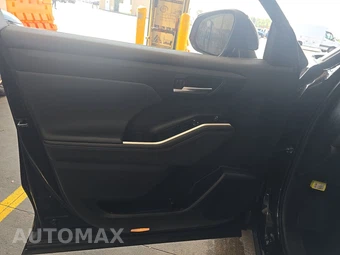 2023 Toyota Highlander XLE - miniatura 9