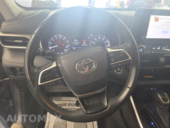 2023 Toyota Highlander XLE – miniatura 10