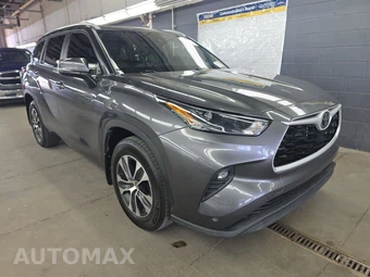 2023 Toyota Highlander XLE – miniatura 3