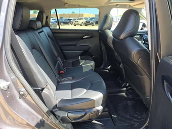 2023 Toyota Highlander XLE - miniatura 14