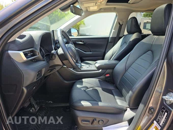 2023 Toyota Highlander XLE - miniatura 3