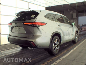 2023 Toyota Highlander XLE - miniatura 4