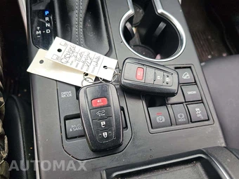 2023 Toyota Highlander XLE - miniatura 8