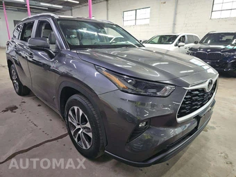 2023 Toyota Highlander XLE - miniatura 4