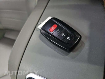 2023 Toyota Highlander XLE - miniatura 8