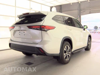 2023 Toyota Highlander XLE - miniatura 4