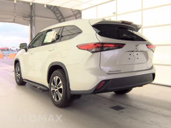 2023 Toyota Highlander XLE - miniatura 6